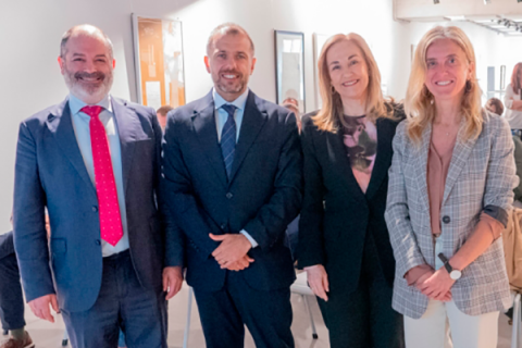 De izquierda a derecha: Rubén Calderón, Ramiro Rodríguez, Ana Teresa Ayala Barrios y Raquel Manzanares.