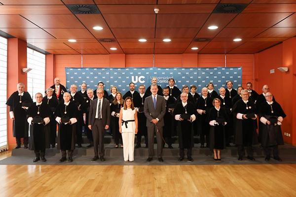 El rector de UNEATLANTICO, Rubén Calderón, asiste a la inauguración oficial del curso universitario en presencia del rey Felipe VI